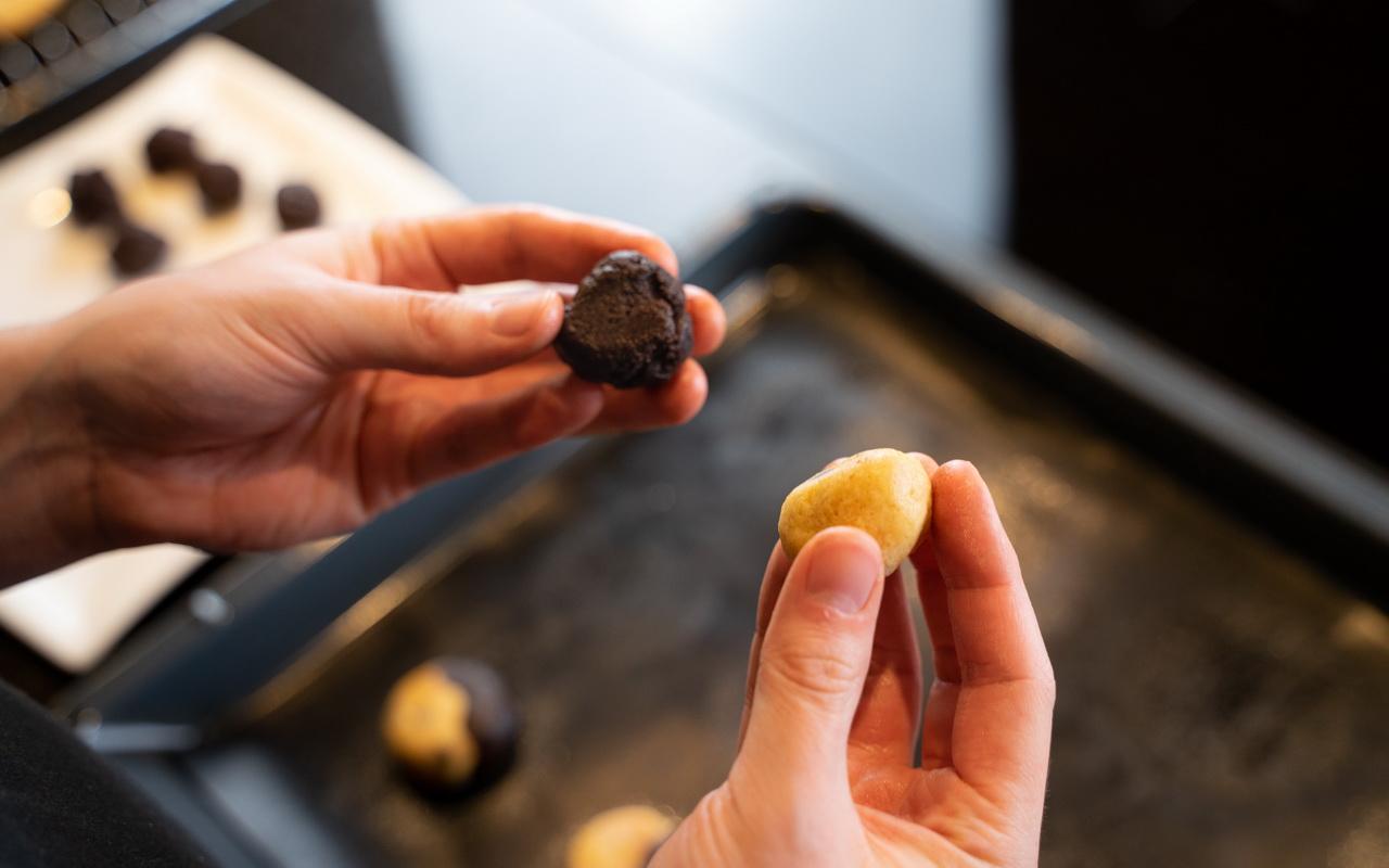 Brookies - Brownies And Cookies In One - Shaping 1.jpg