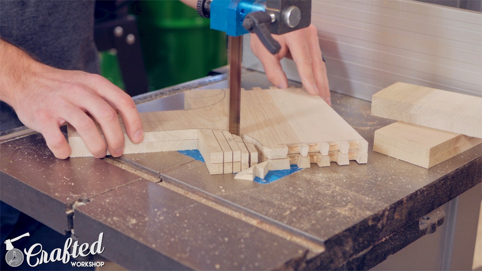 Building A Hand Tool Tote with Hand Cut Dovetails - 14.jpg