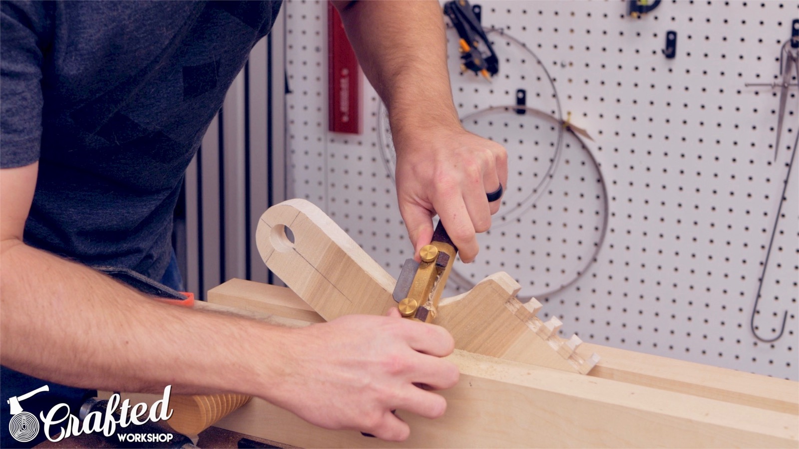 Building A Hand Tool Tote with Hand Cut Dovetails - 16.jpg