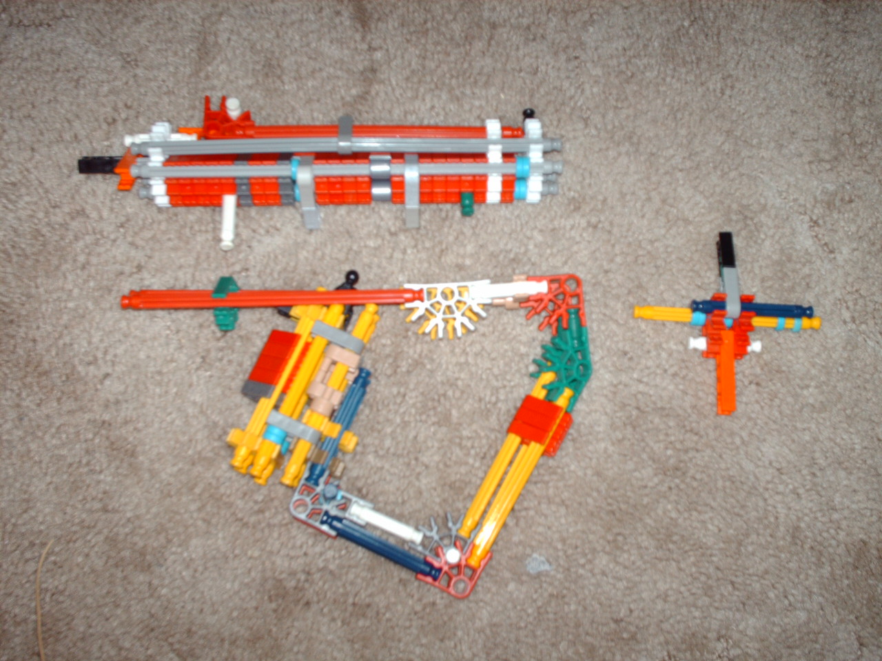 C:\Documents and Settings\Dave\My Documents\My Pictures\Knex AP2\Knex AP2 006.jpg