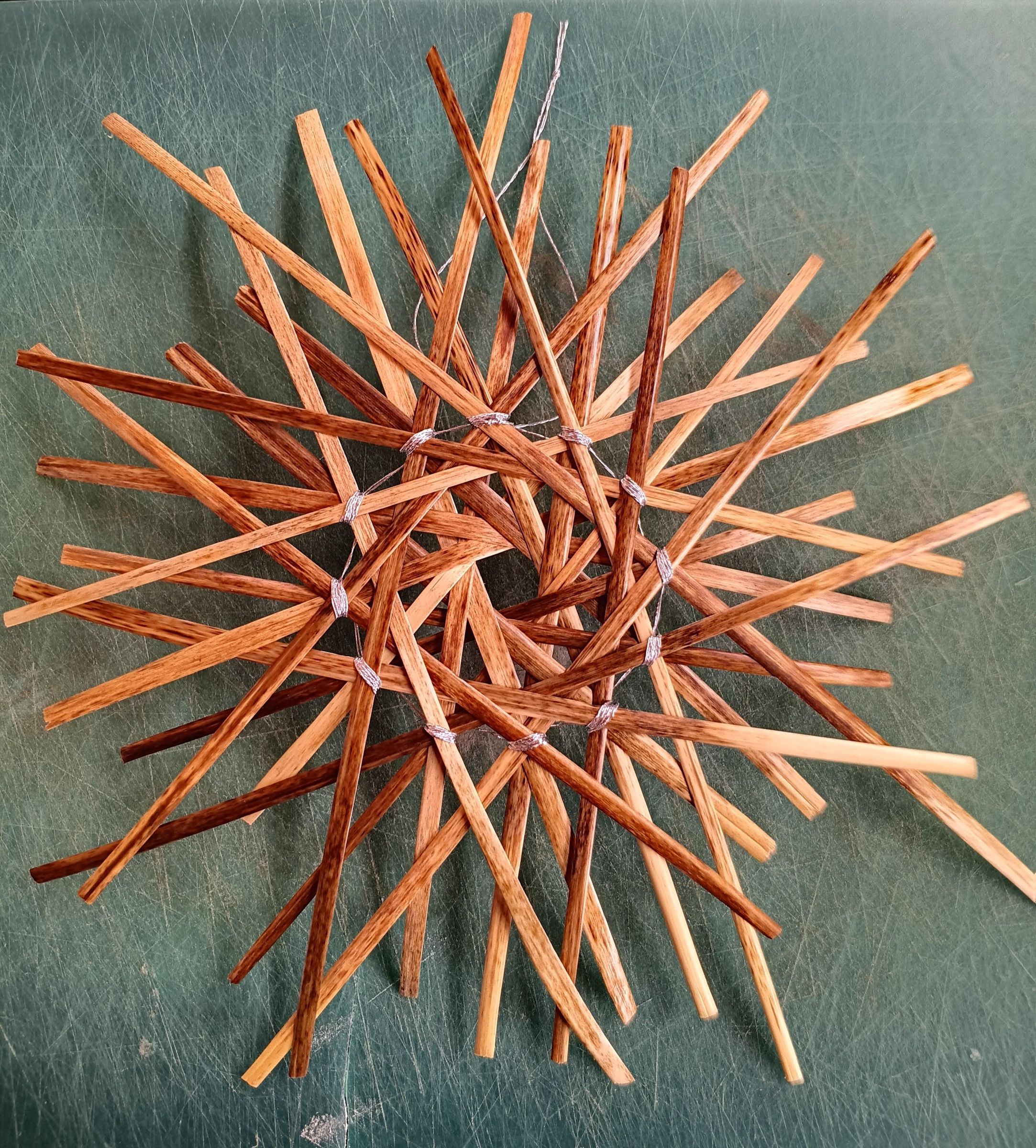 C36_Untrimmed Star with long straws.jpg