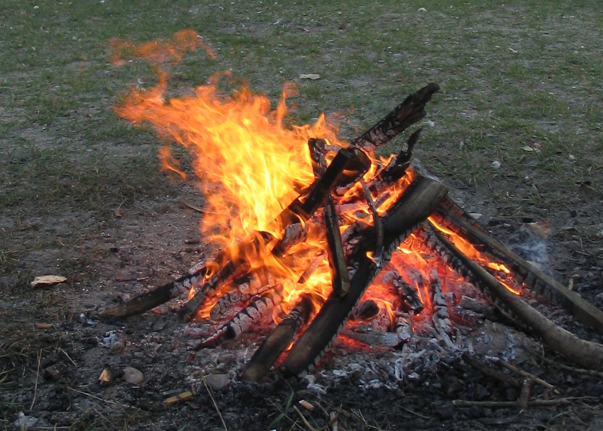 Campfire_4213.jpg