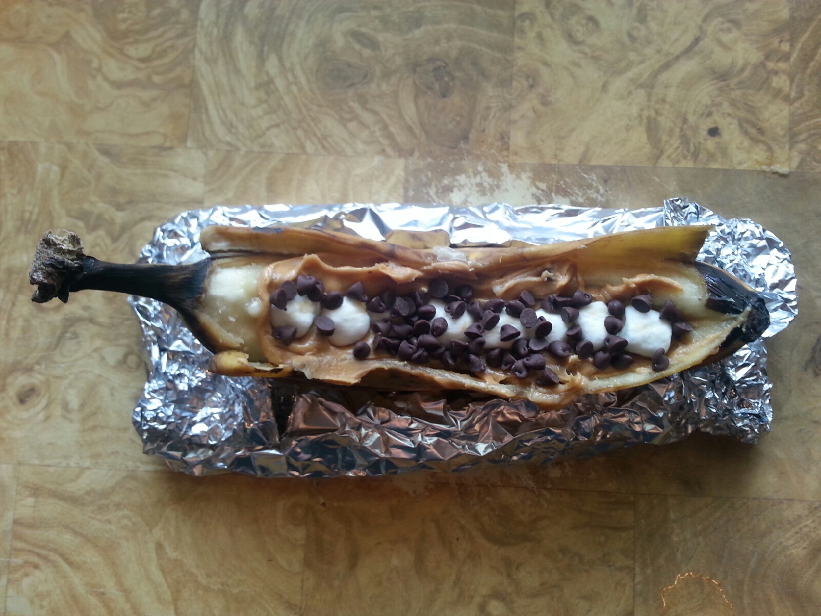 Campfire_Banana_Boat_Banana_Chocolate_Pretzel_Peanut_Butter_Marshmallow_Chips.jpeg