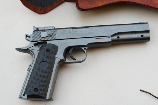 Cap Am Build Colt 1911 finish.jpg