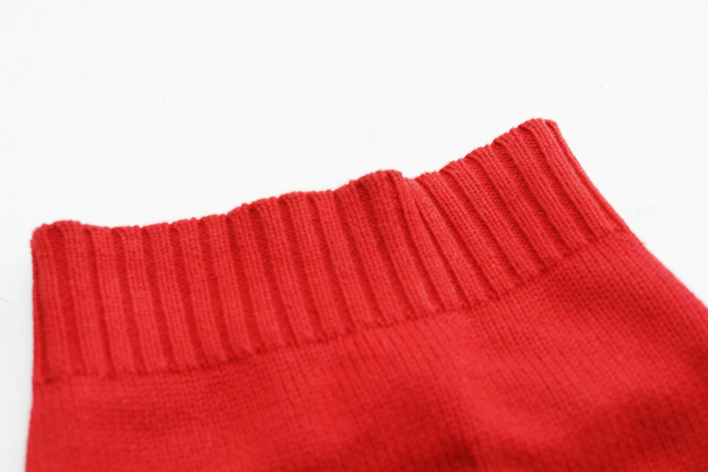 Cap Am Build Sweater neck.jpg