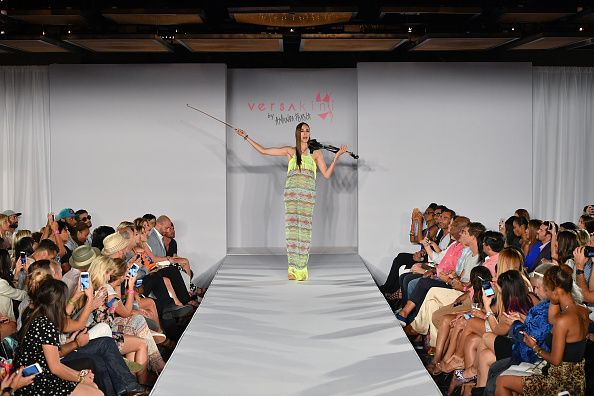 Catwalk &amp; Bow.jpg