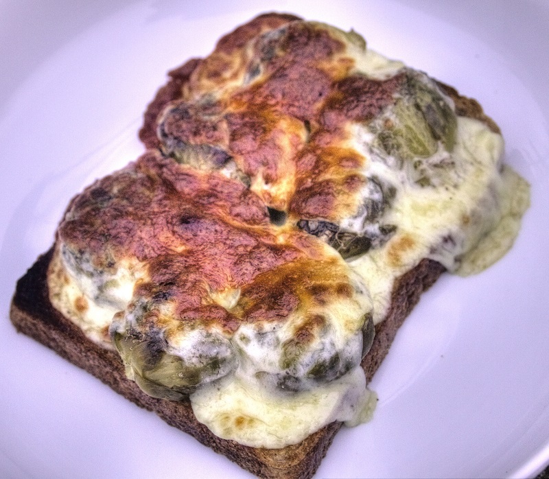 Cheese on sprouts on toast 01.jpg