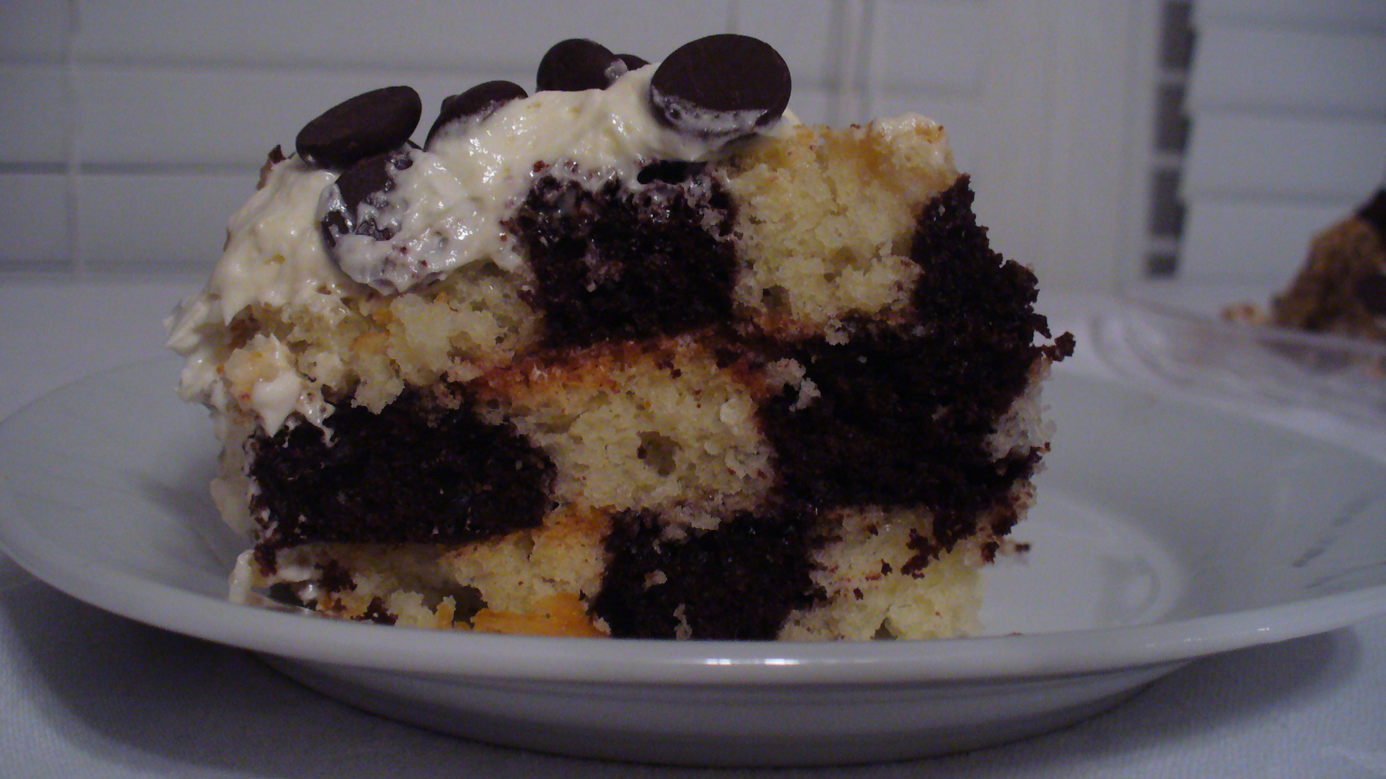 Chekerboard Cake 085.JPG