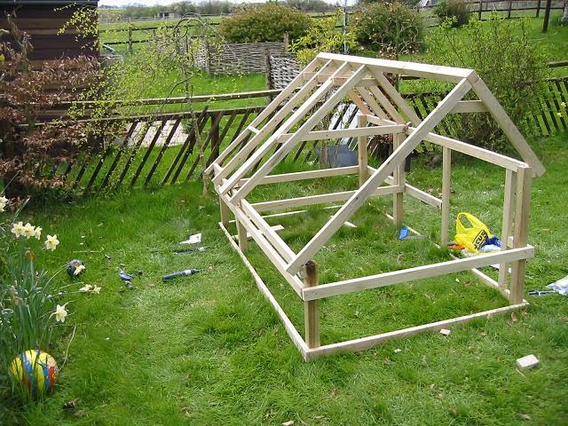 Chicken-Coop-Frame-Back-small.JPG