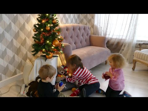 Christmas Tree Lights Colored by a Toy with ESP and XOD