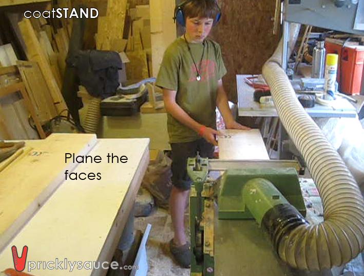Coat stand - make 11.jpg