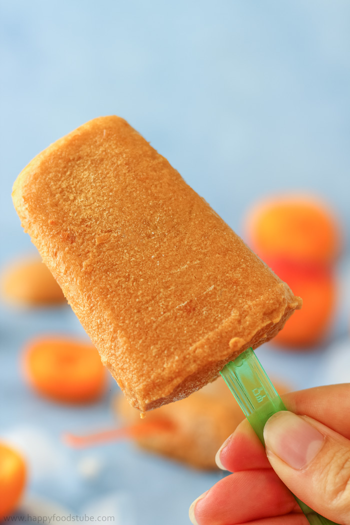 Coconut Popsicles 2.jpg