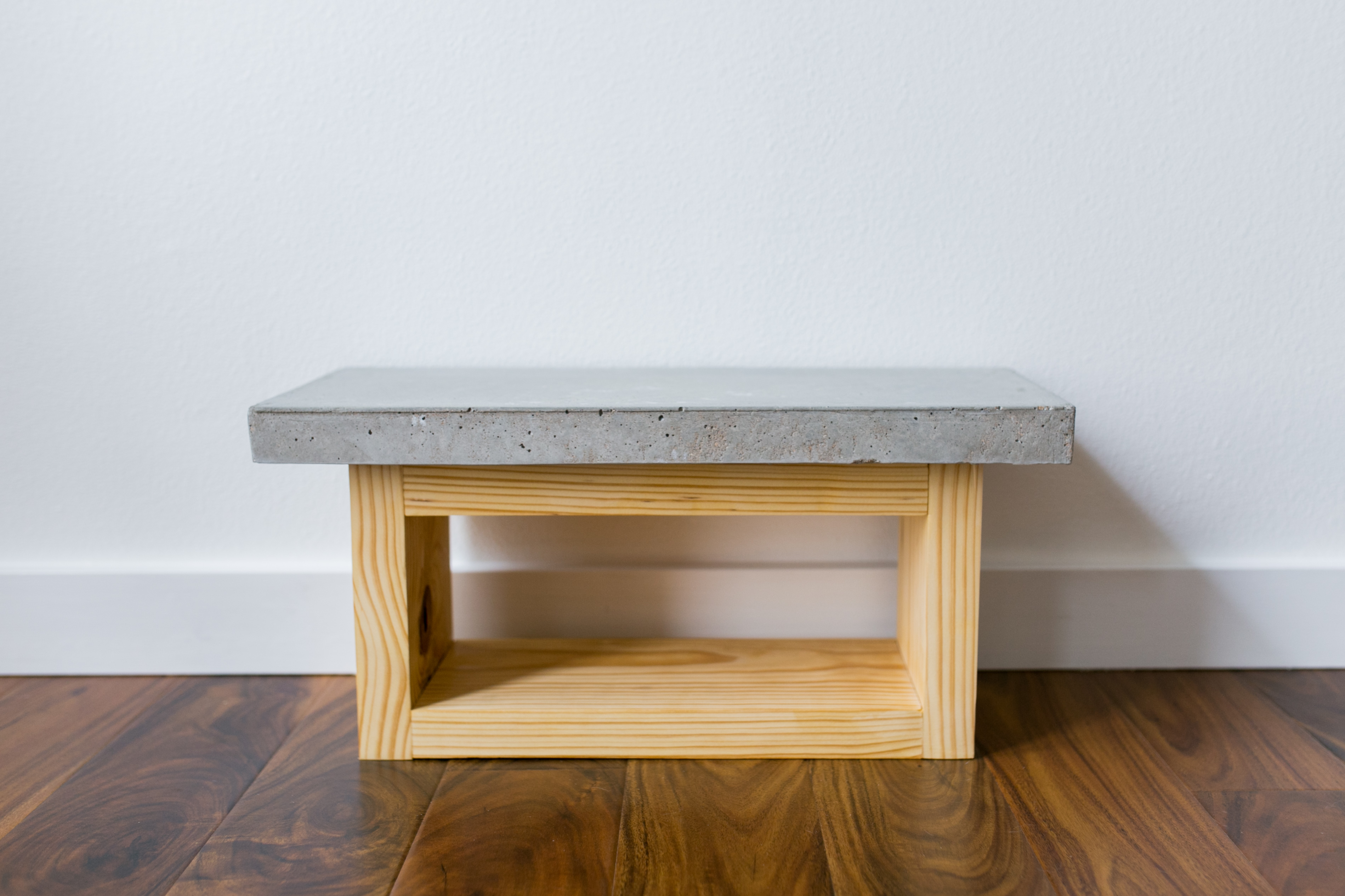 Concrete Dog Bowl Stand 1-1.jpg