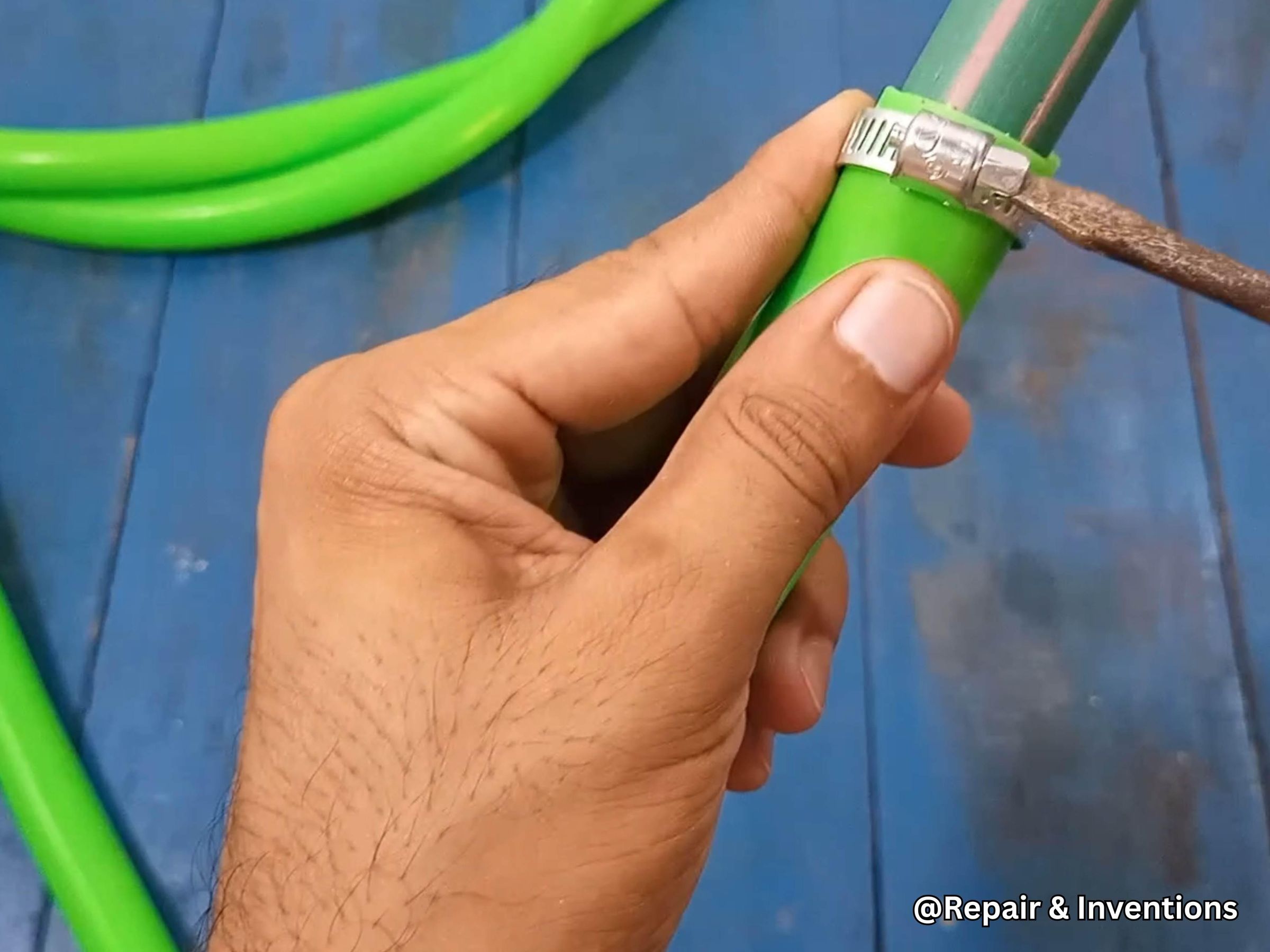 Connect the Rubber Pipe With PVC Pipe.jpg