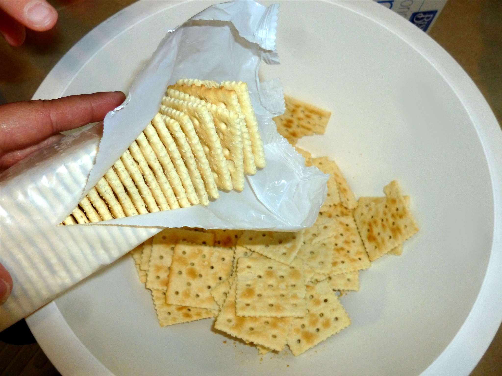 Crackers_0005.jpg