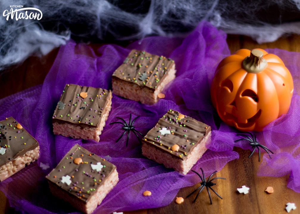 Crazy Easy Halloween Rice Krispie Treats-10(2).jpg