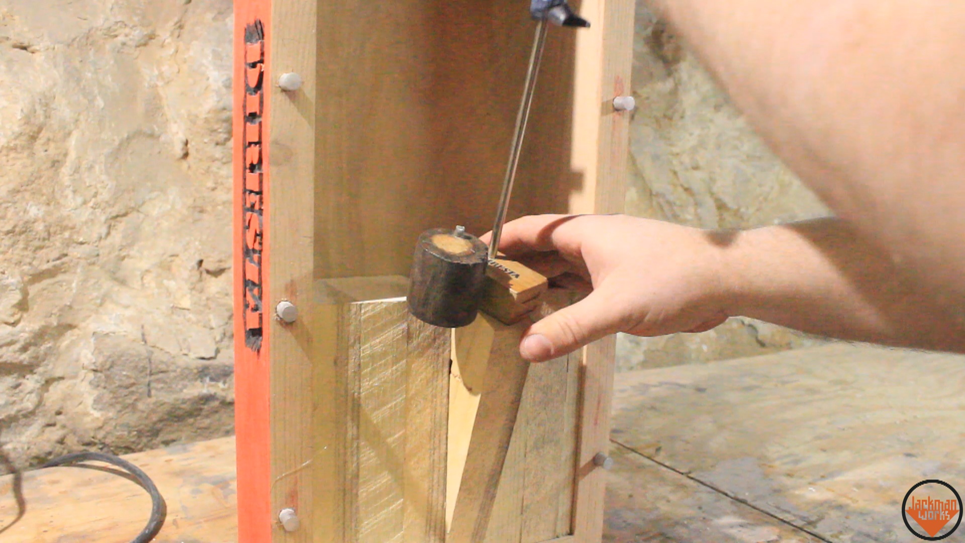 DIRESTA Emergency Ice Pick Box 26.jpg