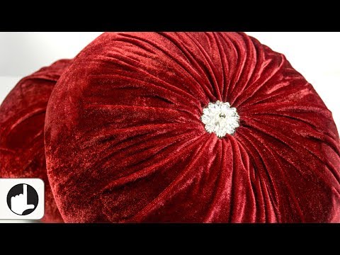 DIY Decoration Ideas for Home: Round Pleated Pillows by HandiWorks #123