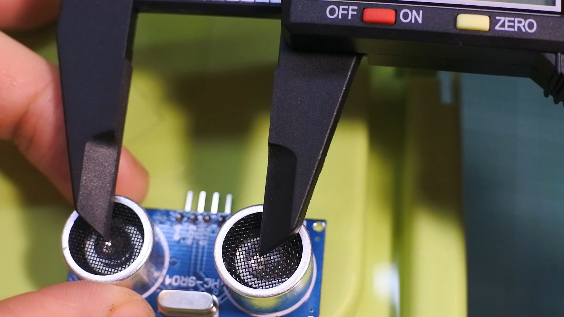 DIY robot trashcan.mp4_20160825_084535.955.jpg