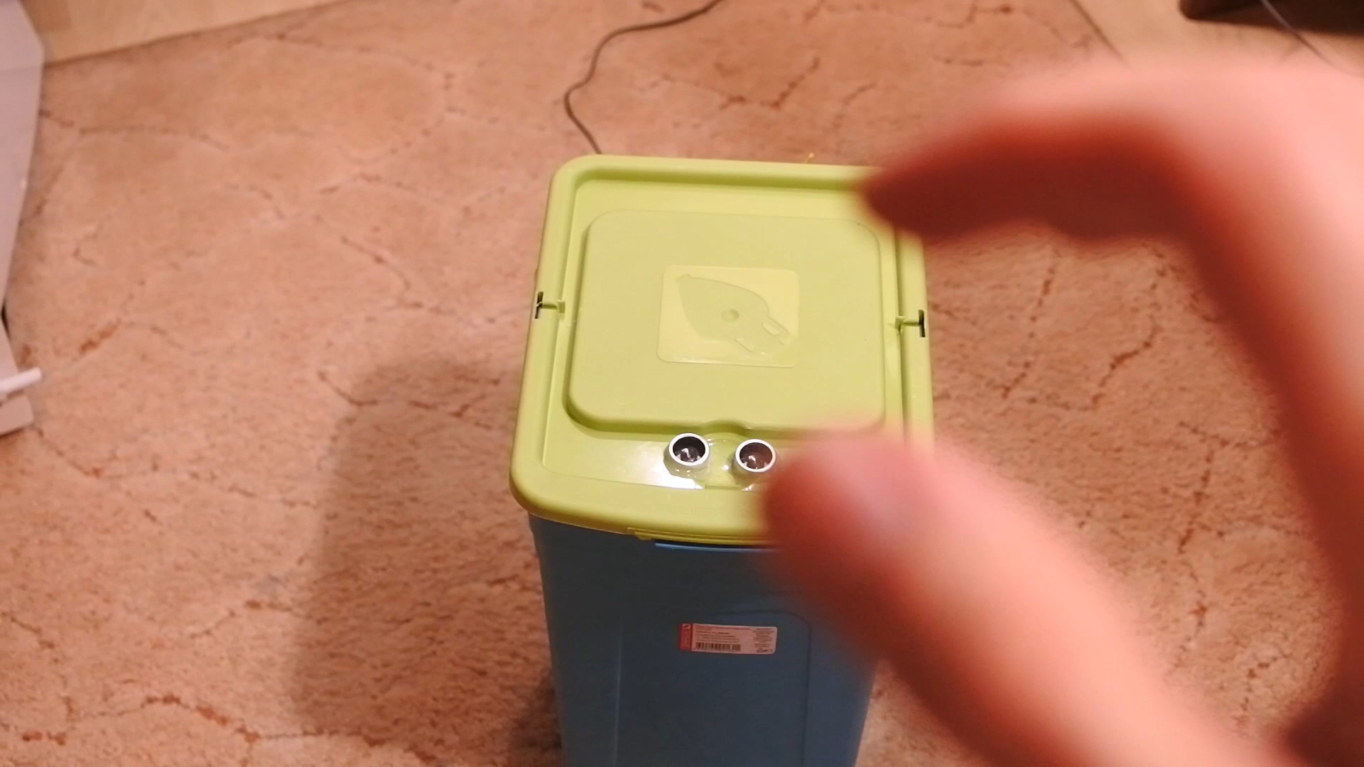 DIY robot trashcan.mp4_20160825_084644.169.jpg