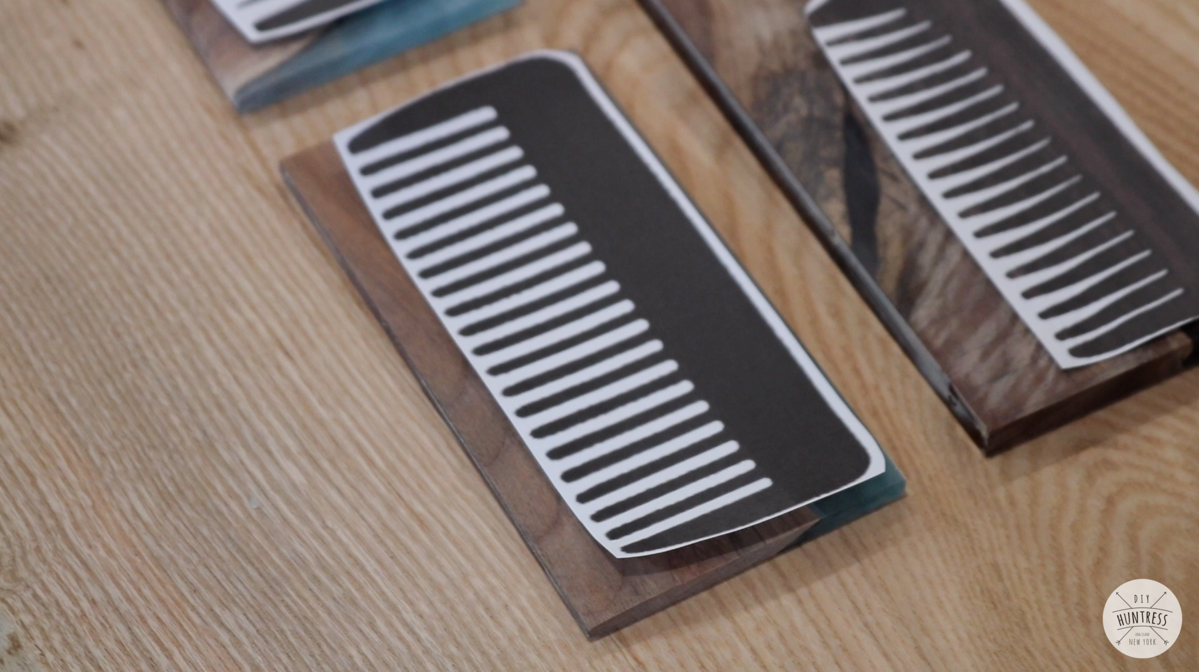 DIY-Epoxy-Resin-Wood-Hair-Beard-Comb-13.jpg