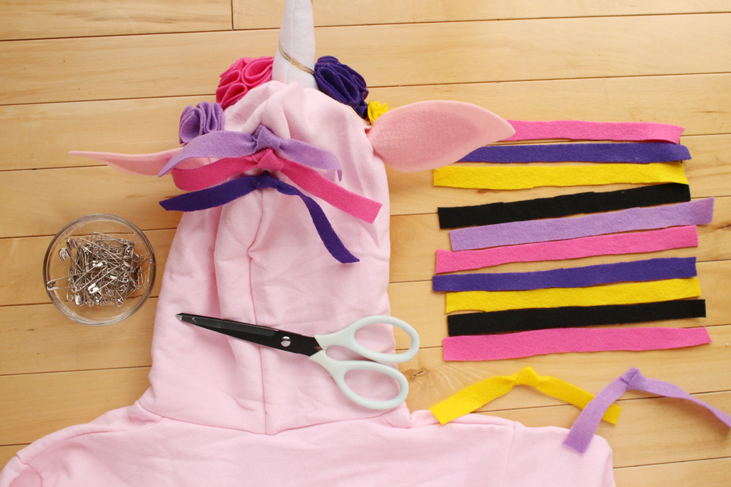 DIY-Unicorn-Hoodie-15-mane.jpg