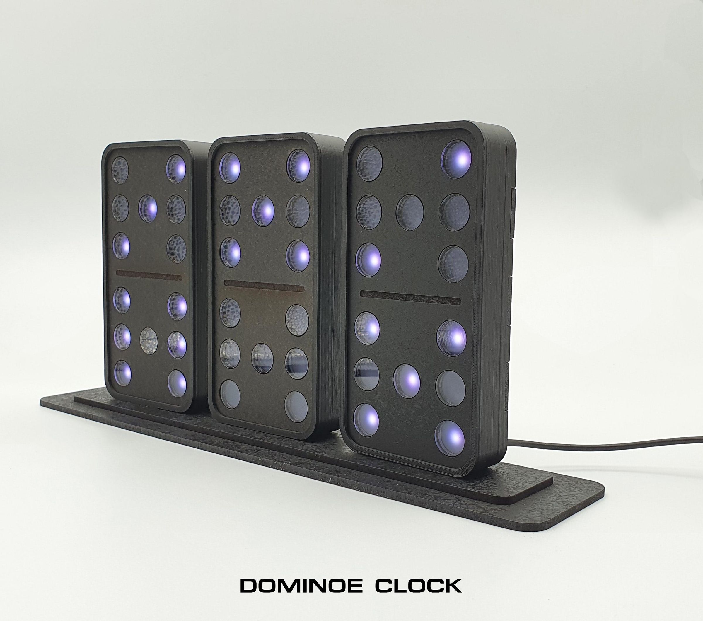 DOMINO2.jpg