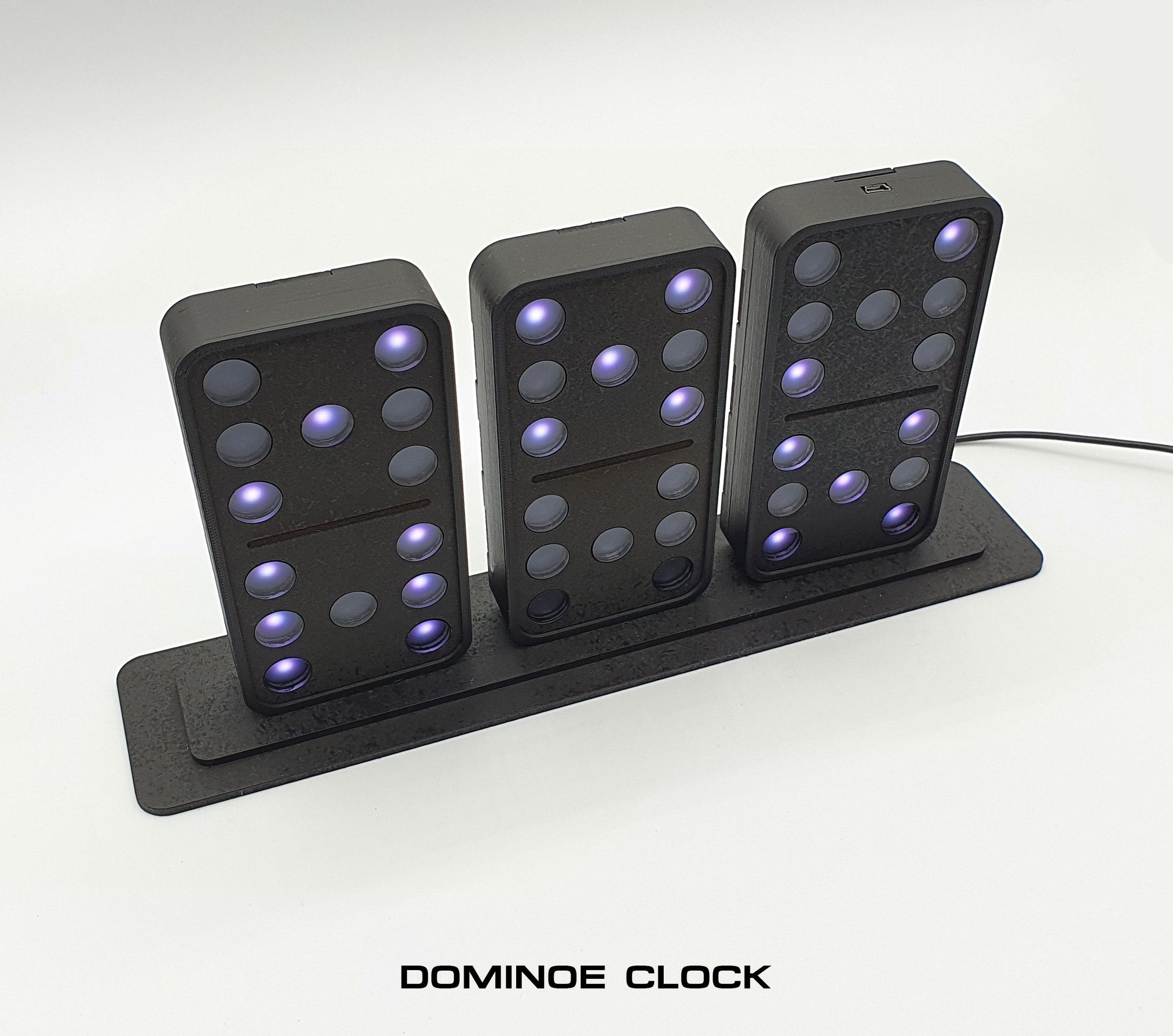 DOMINO3.jpg