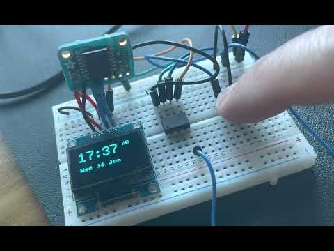 DS3231 Real Time clock with ATTiny85.