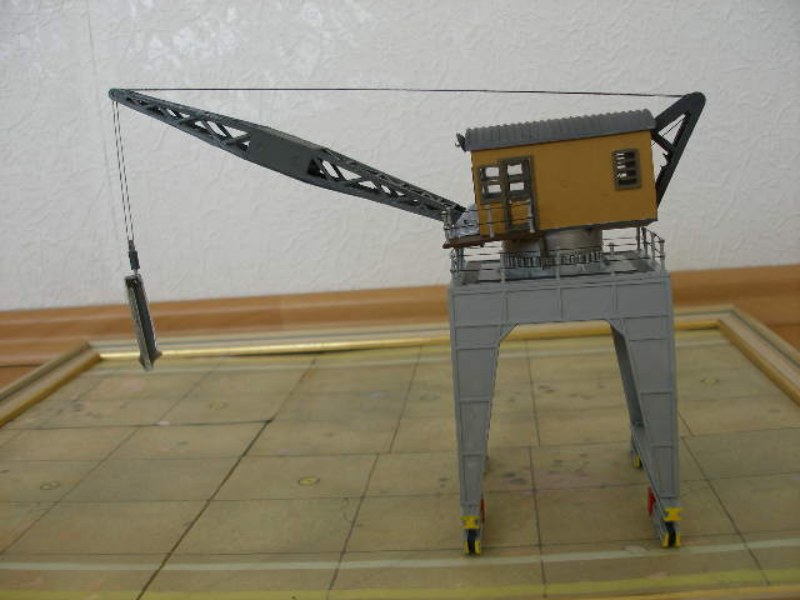 Dapol_Dockside_Crane_03.jpg