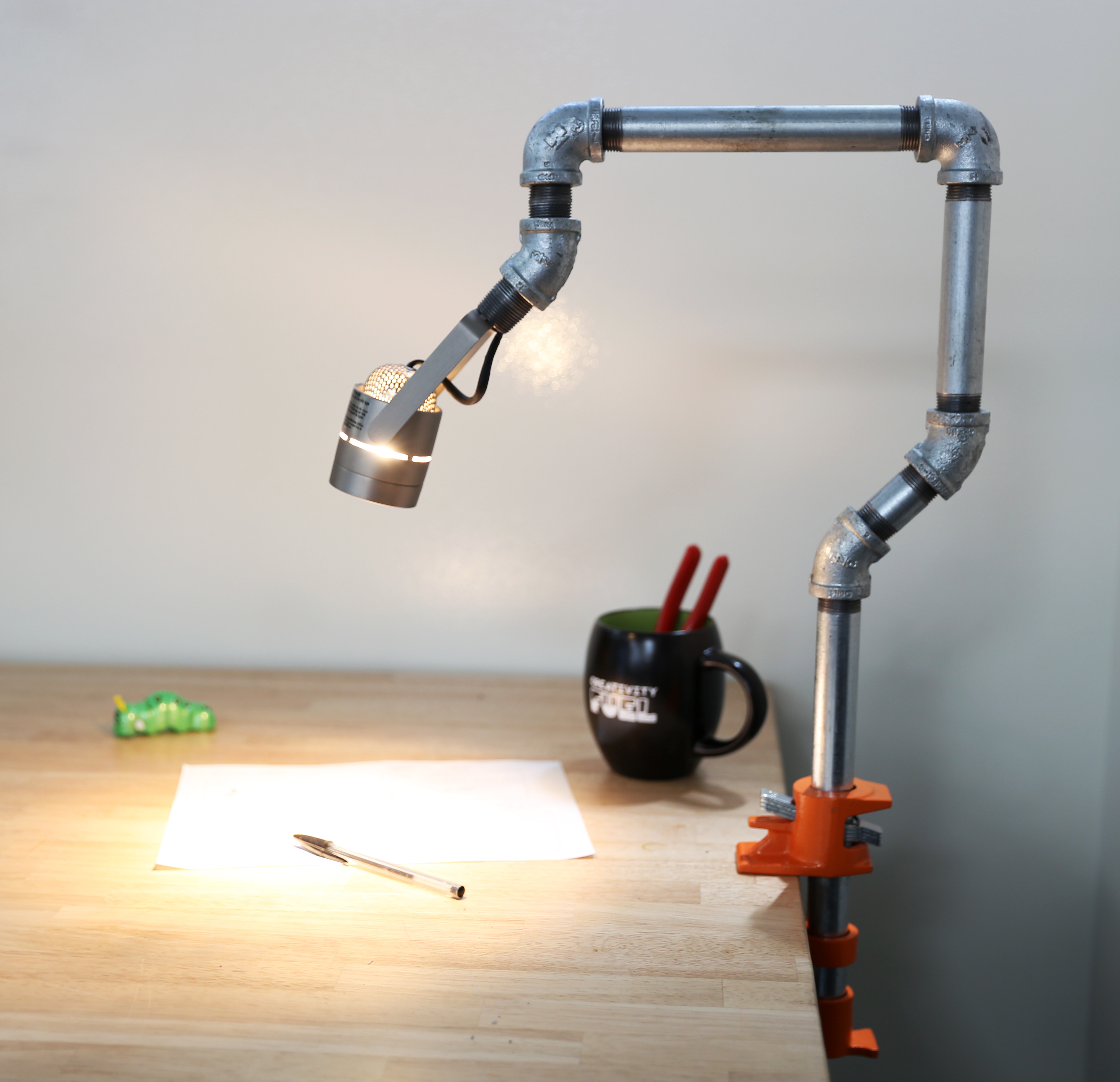 DeskLamp.jpg