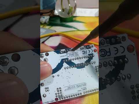 Desoldering female header pins #shorts