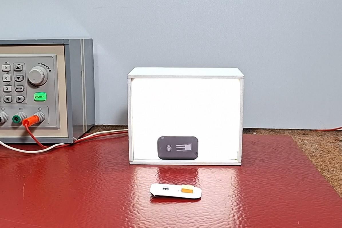 Difuse Light Screen.jpg