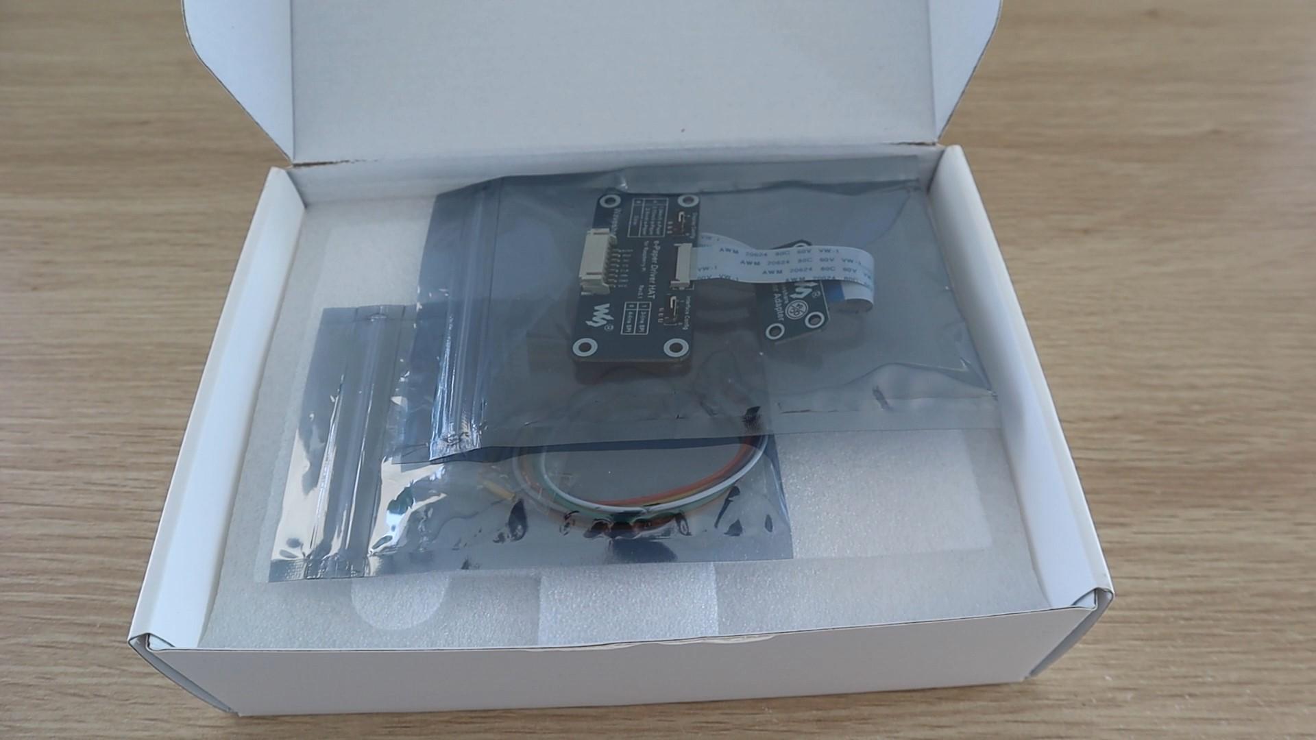 Display Comes With Hat And Adapter.jpg