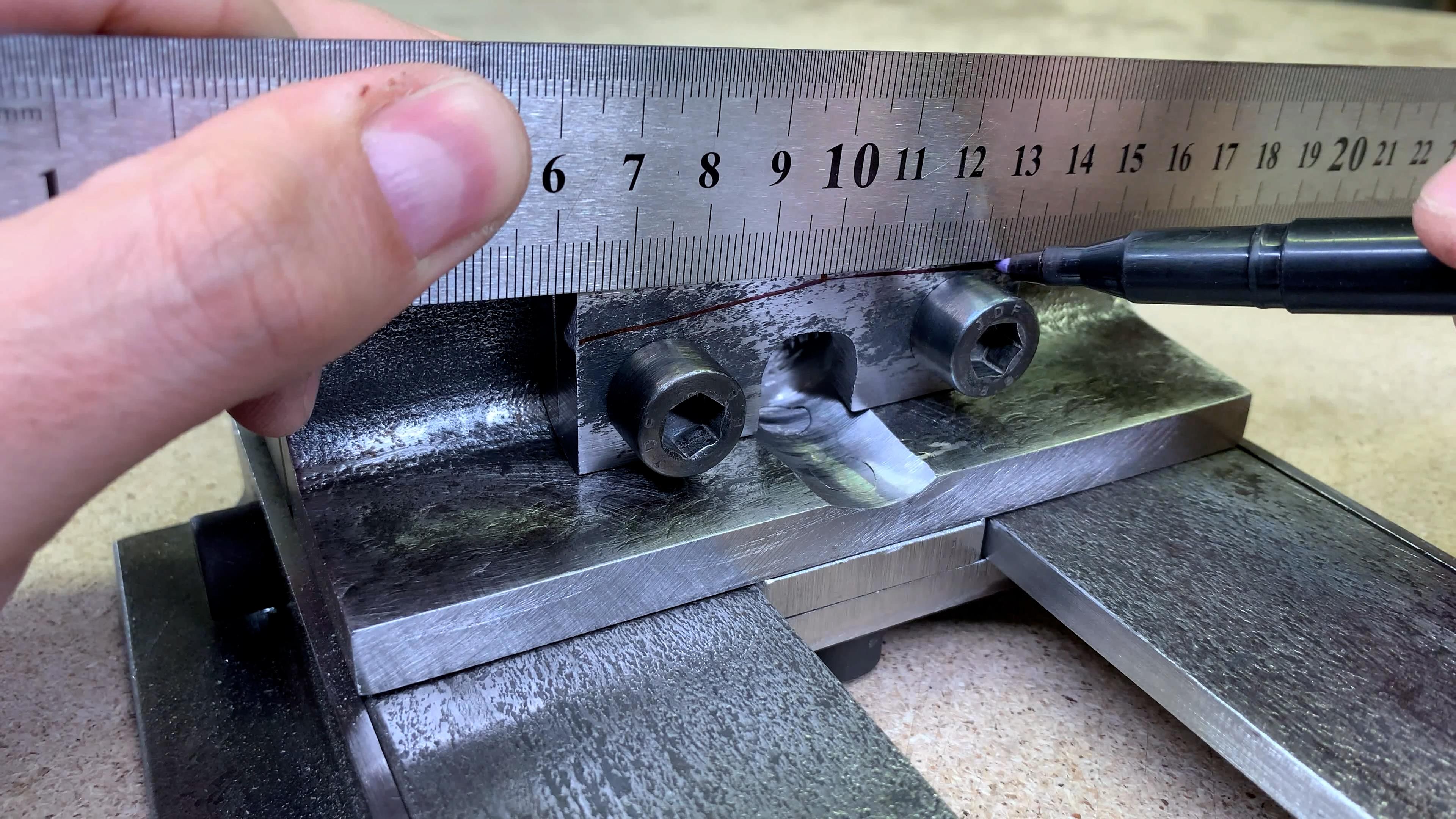 Drill press vise_final.00_07_16_20.Still079.jpg