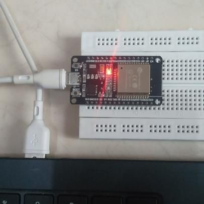 ESP32 Connected to PC.jpg