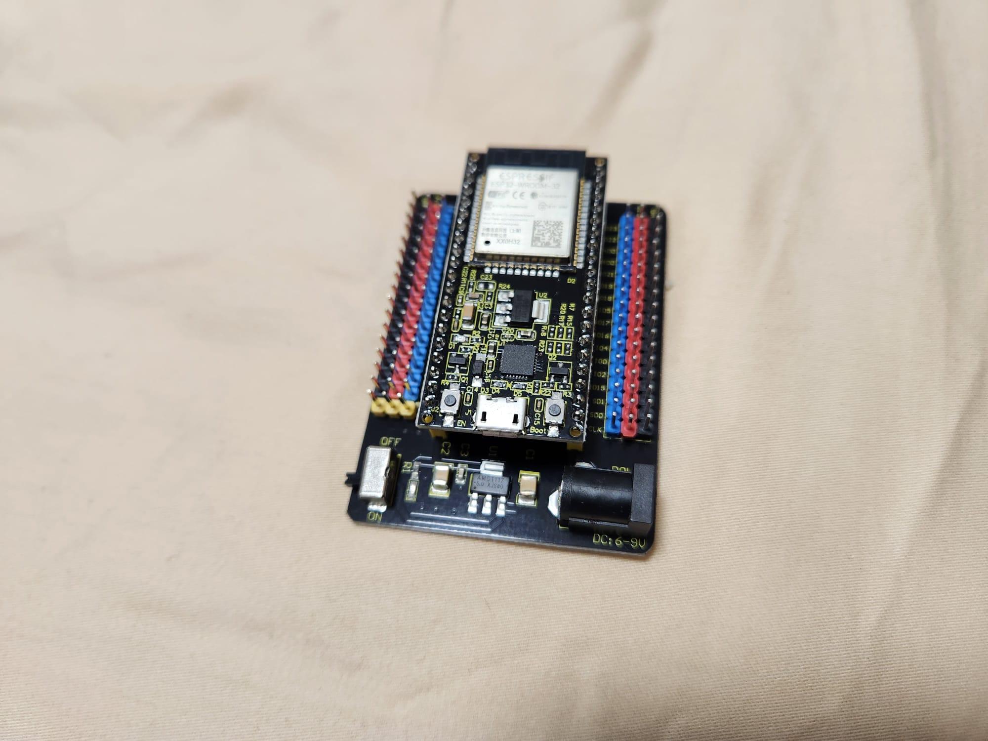 ESP32.jpg