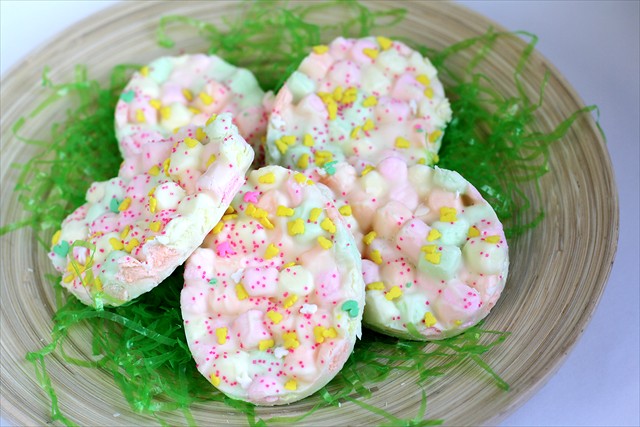 EasterMarshmallowBark.ButterwithASideofBread.062.JPG