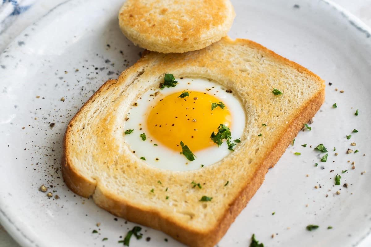 Eggs-in-a-Basket-Culinary-Hill-1200x800-1.jpeg