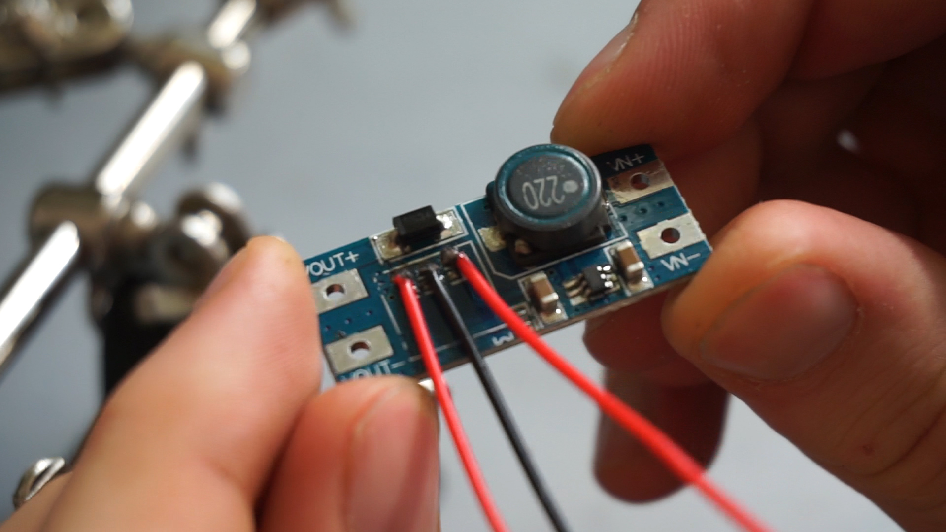 Electronics.00_00_37_02.Image fixe007.jpg