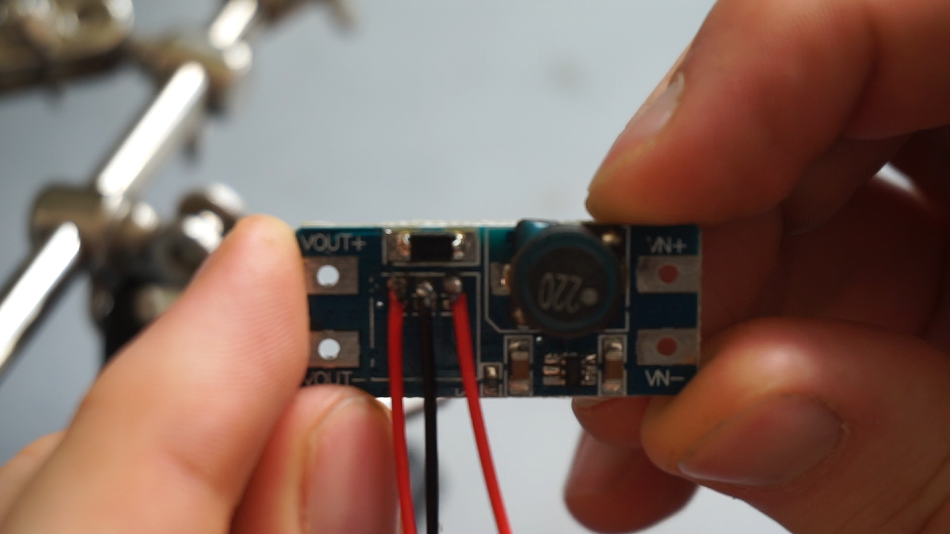 Electronics.00_00_37_20.Image fixe006.jpg