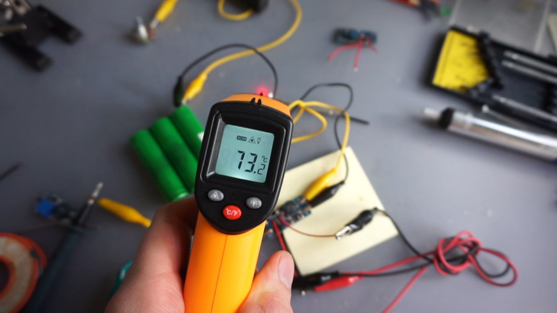 Electronics.00_01_01_18.Image fixe011.jpg