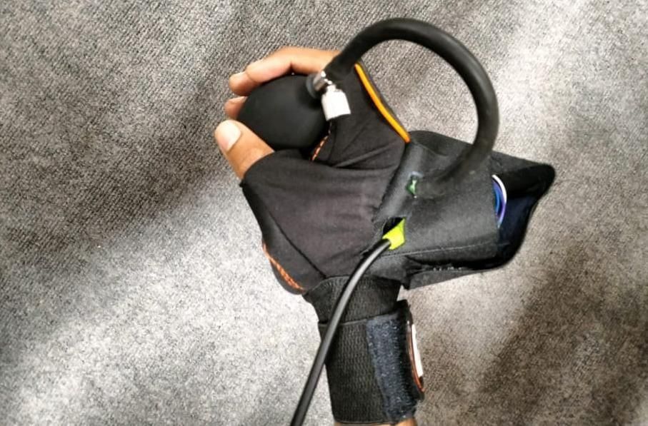 FLEXCORE glove.jpg