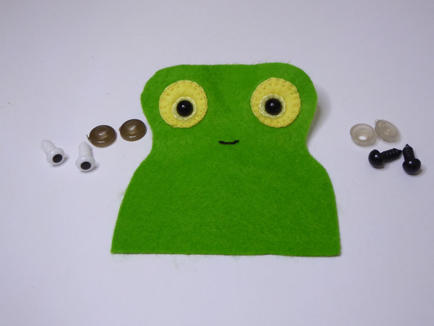 Felt frog pal 11.JPG