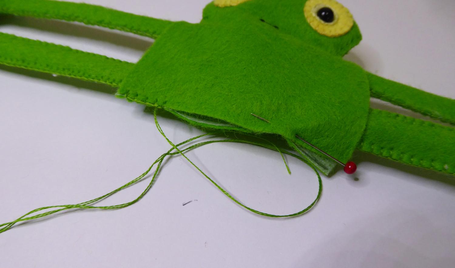 Felt frog pal 33.JPG