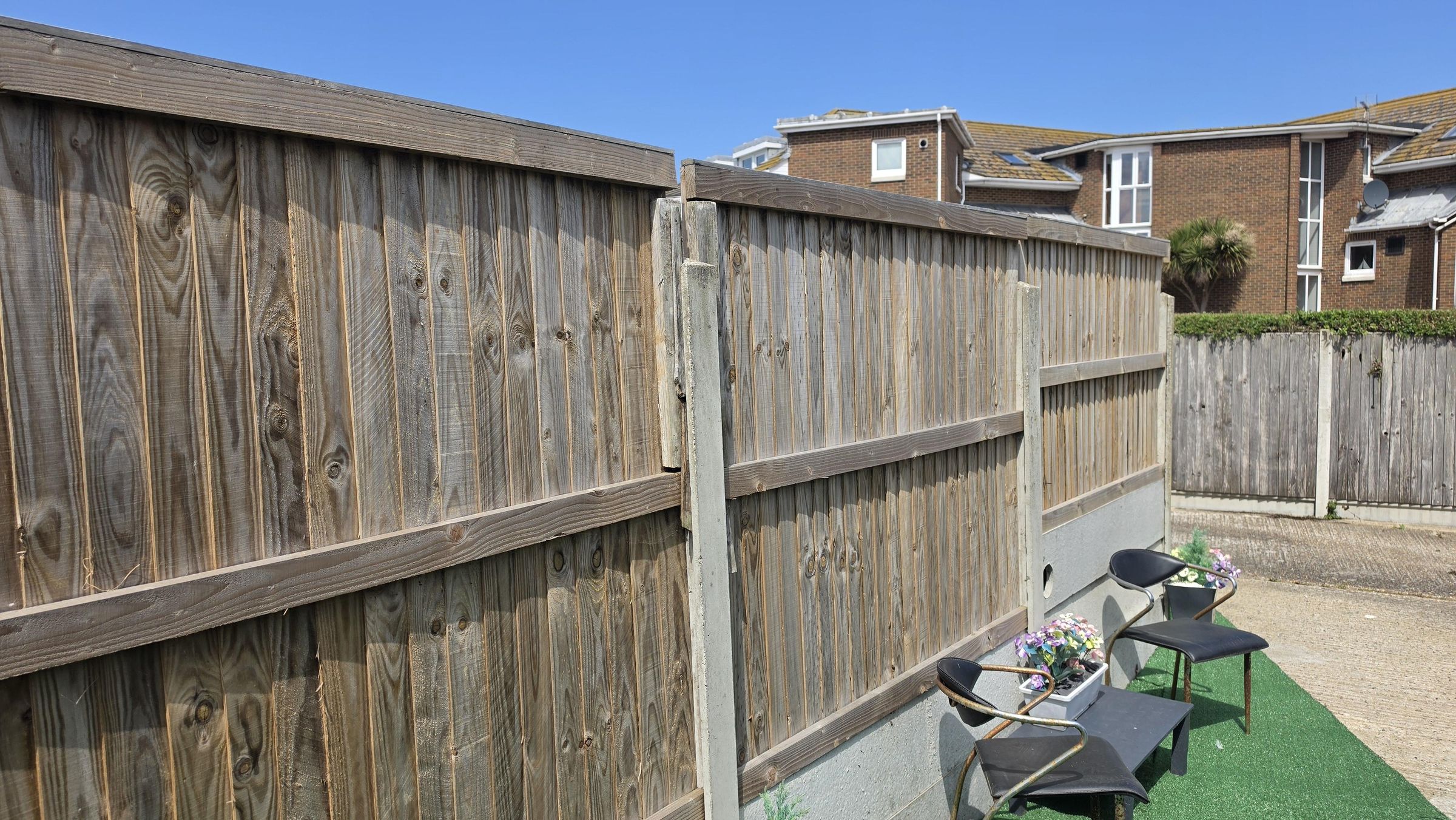 Fence 3.jpg