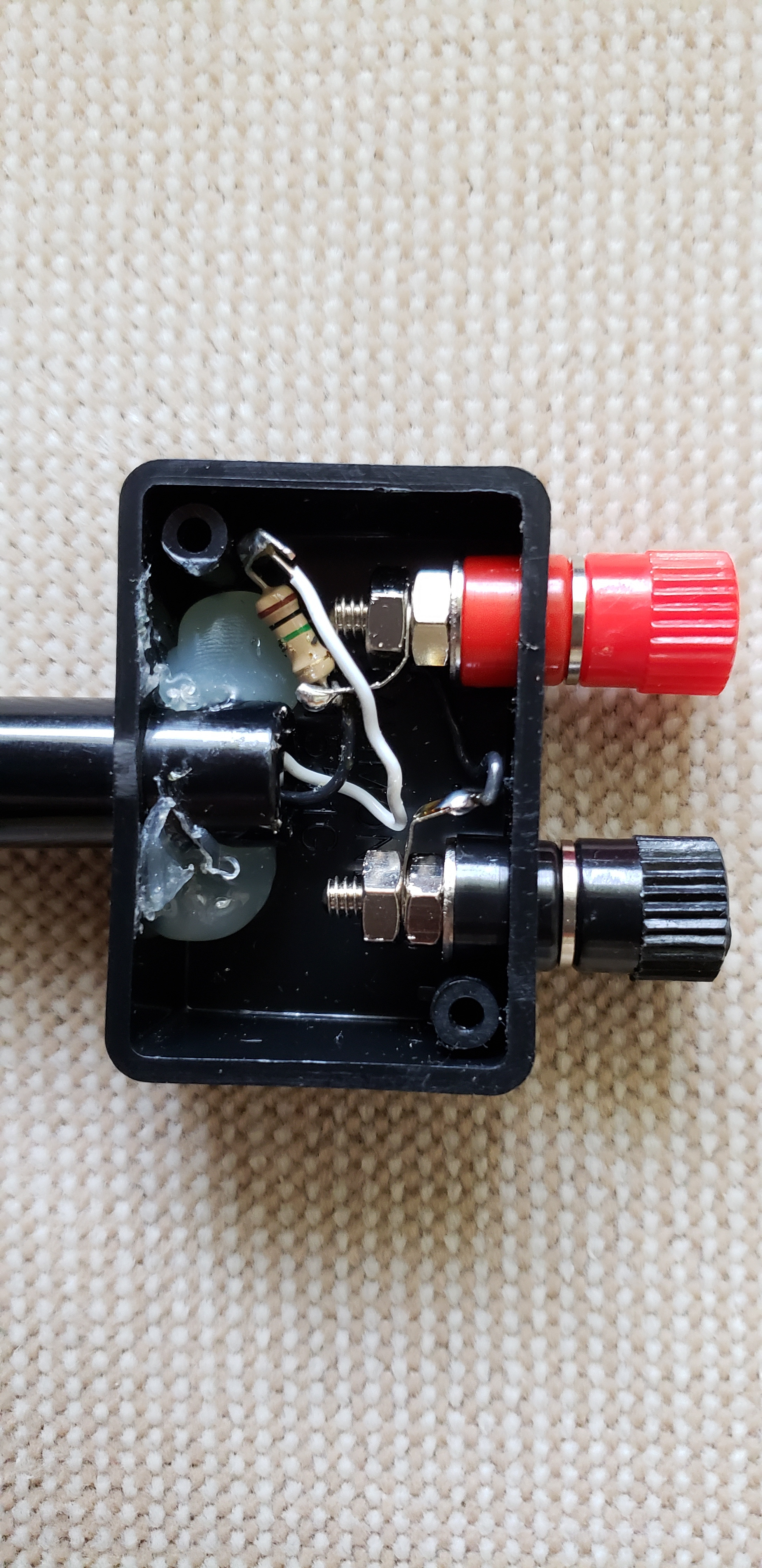 Finished adapter showing 1 meg resistor inside.jpg
