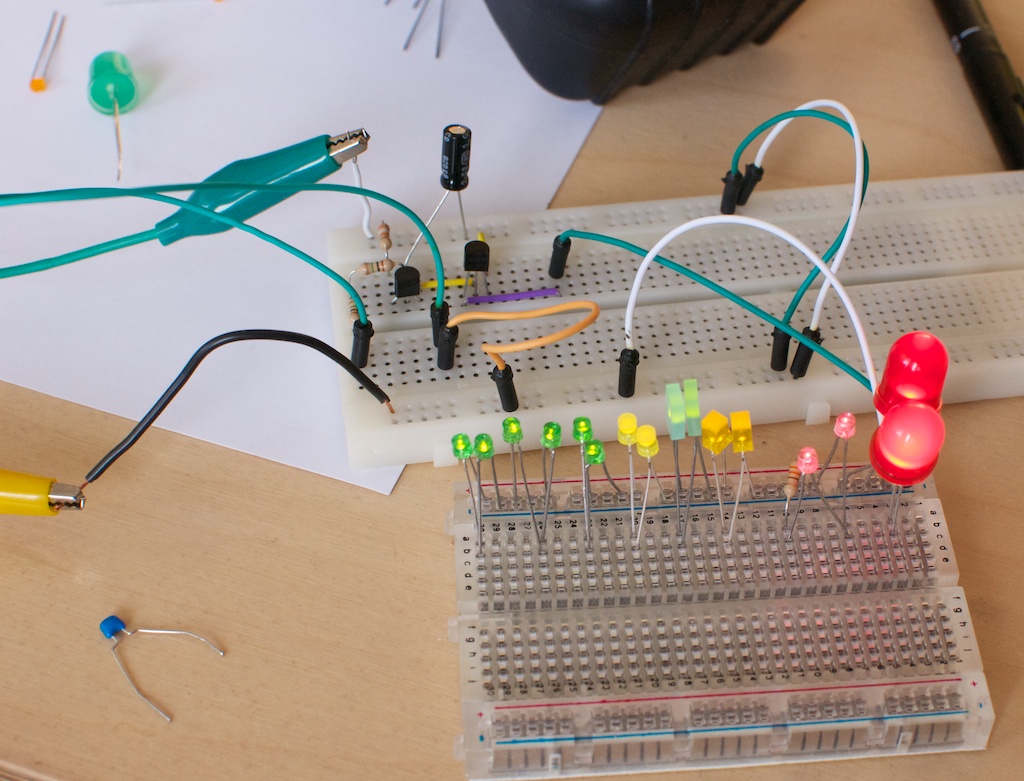 FlowerPowerLED-circuit-01.jpg