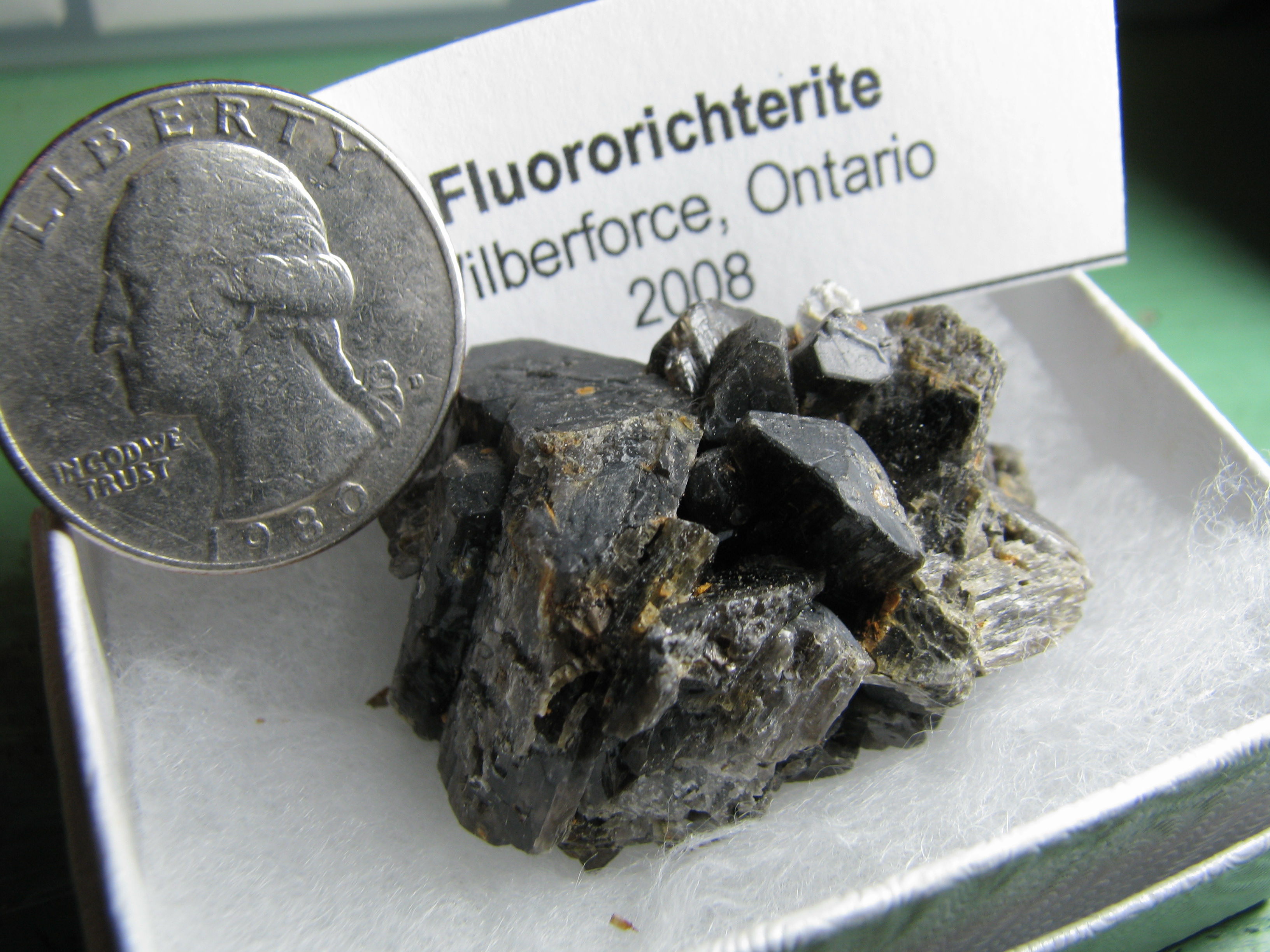 Fluororichterite01.JPG