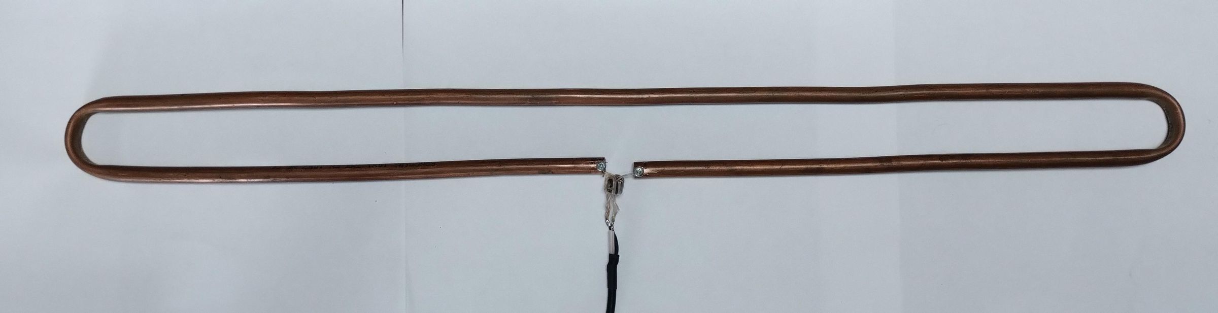 Folded_Dipole_with_Balun.jpg